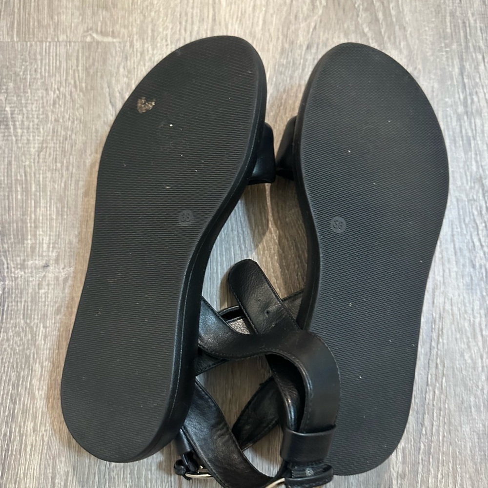 Catwalk Black Women's Sandals - Picture 3 of 3